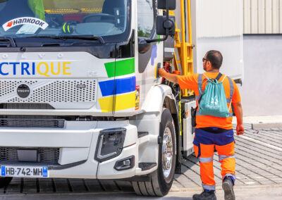 Un de nos conducteurs de camion électrique.
